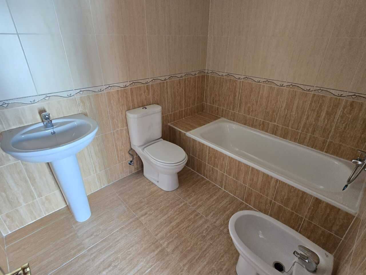 3 soveværelse Byhus til salg i Alcaucin med swimmingpool garage - € 157.000 (Ref: 9374058)