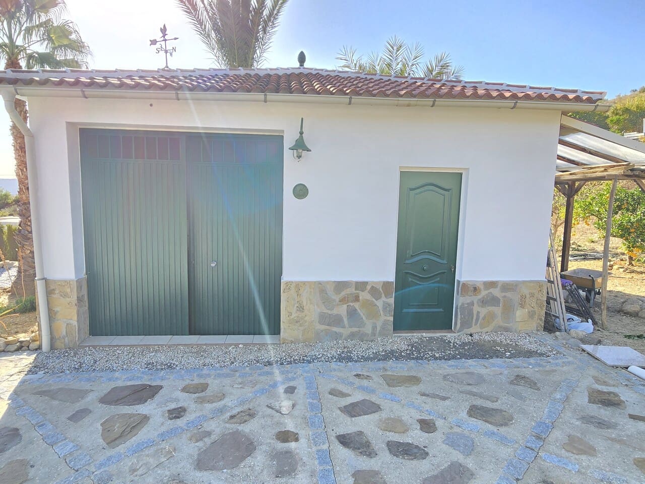 3 sypialnia Willa na sprzedaż w Alcaucin z basenem garażem - 397 500 € (Ref: 9386005)