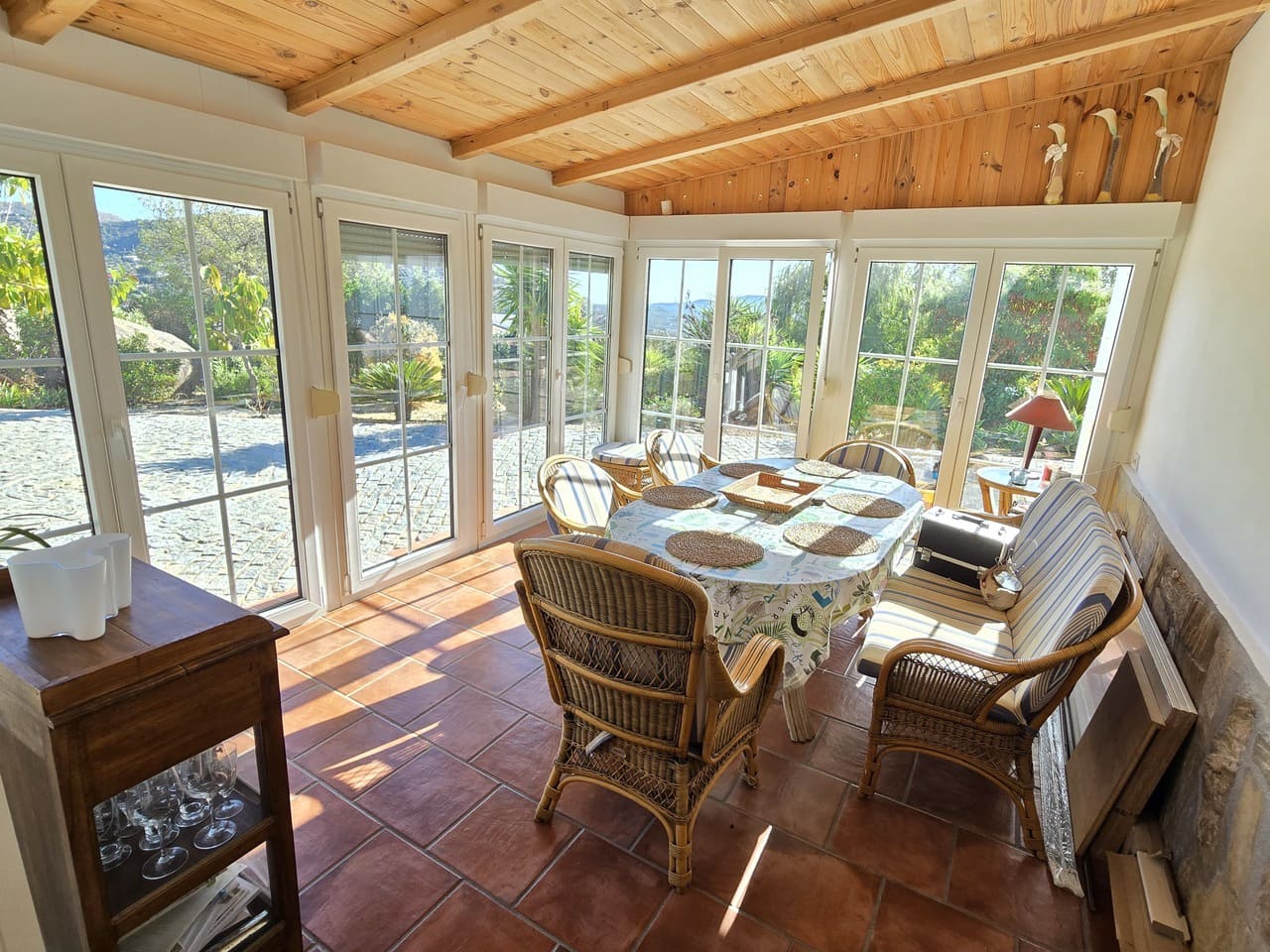 3 sypialnia Willa na sprzedaż w Alcaucin z basenem garażem - 397 500 € (Ref: 9386005)