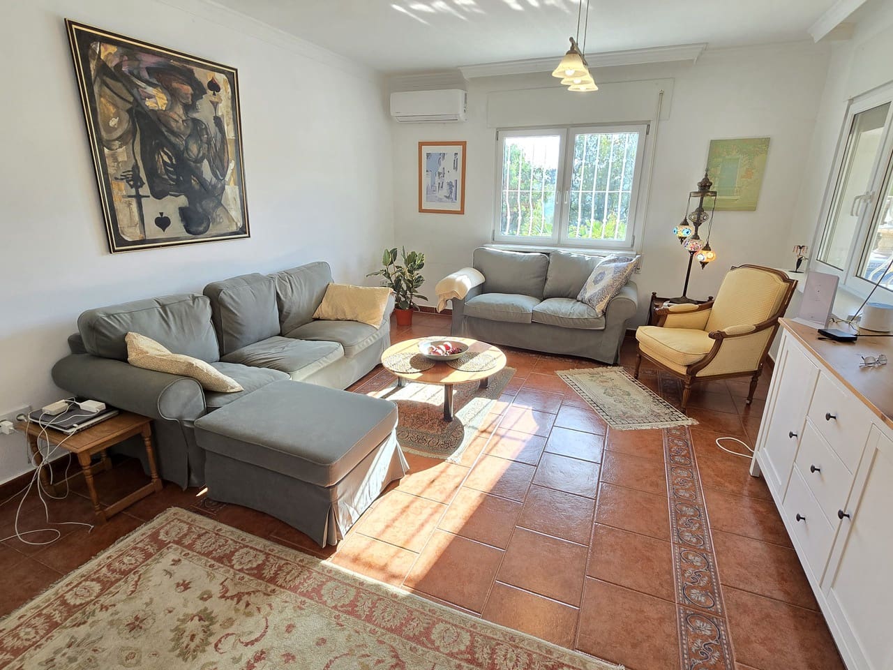 3 sypialnia Willa na sprzedaż w Alcaucin z basenem garażem - 397 500 € (Ref: 9386005)