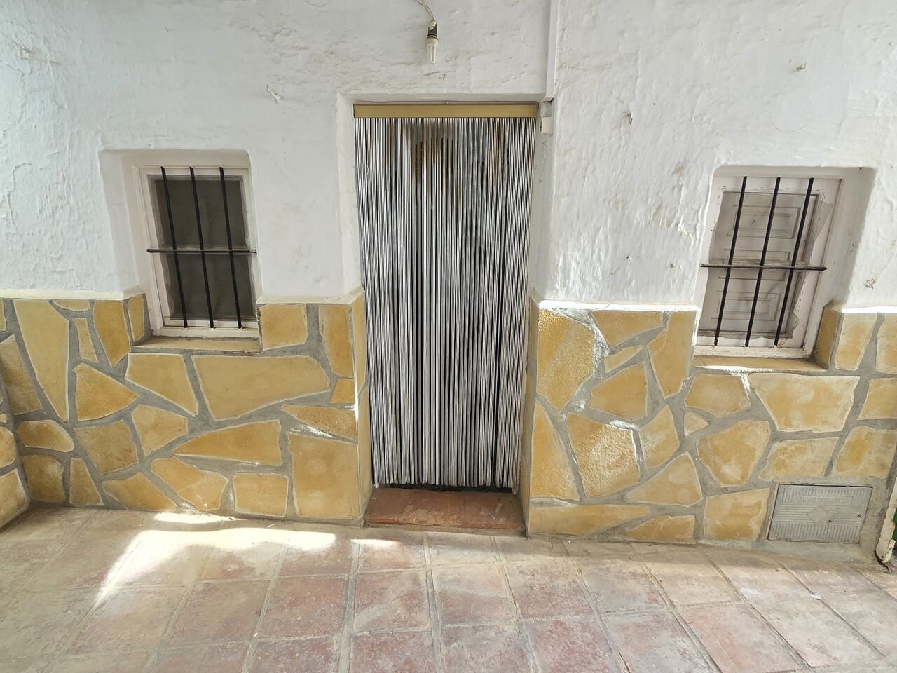 2 makuuhuone Omakotitalo myytävänä paikassa Vinuela - 65 000 € (Ref: 9386368)