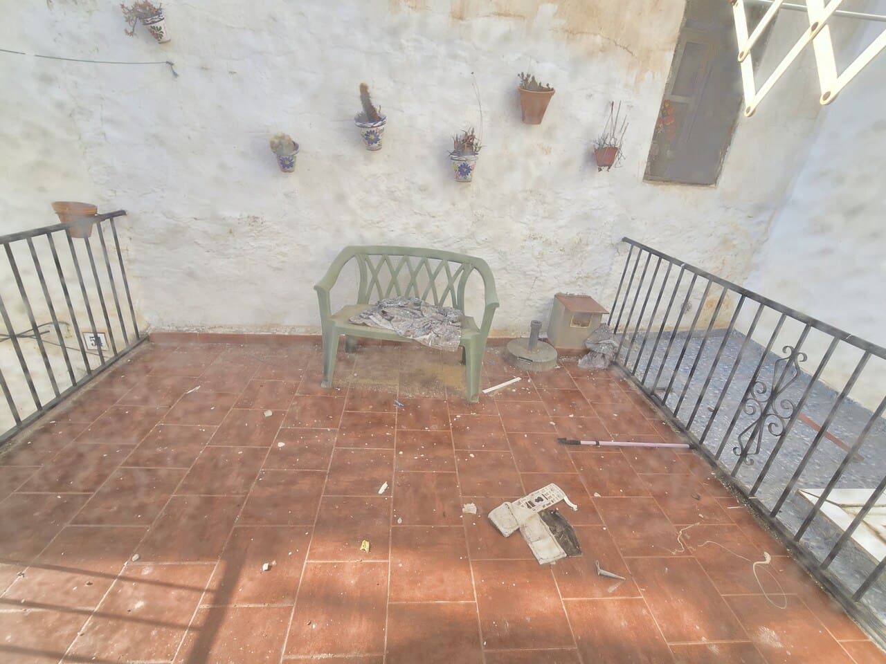 2 makuuhuone Omakotitalo myytävänä paikassa Vinuela - 65 000 € (Ref: 9386368)