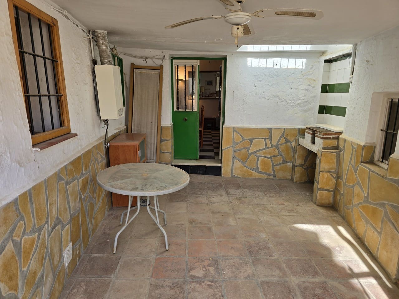 2 makuuhuone Omakotitalo myytävänä paikassa Vinuela - 65 000 € (Ref: 9386368)