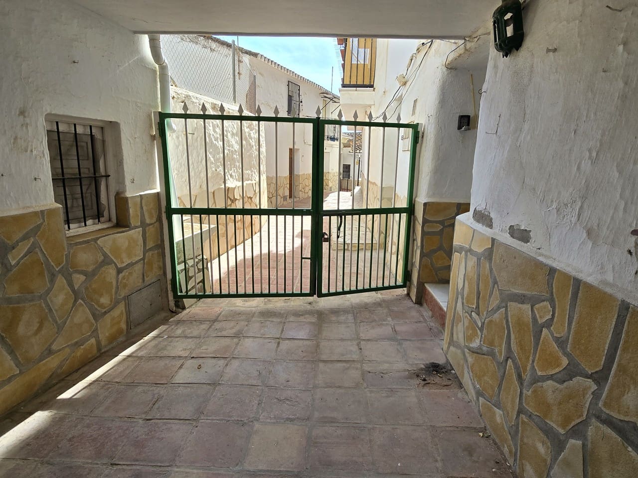 2 makuuhuone Omakotitalo myytävänä paikassa Vinuela - 65 000 € (Ref: 9386368)