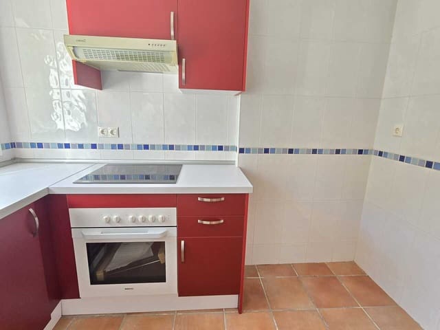 3 soveværelse Byhus til salg i Alcaucín med swimmingpool garage - € 160.000 (Ref: 9394280)