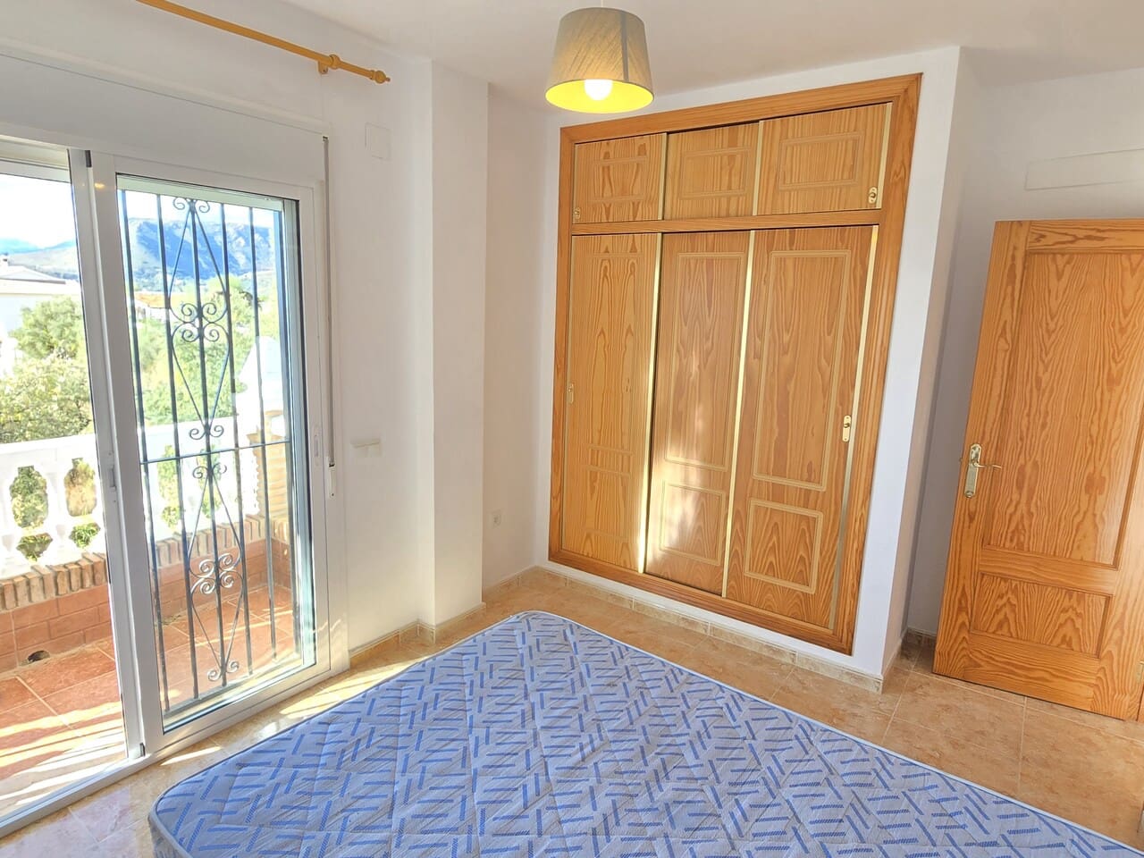 3 sypialnia Willa na sprzedaż w Alcaucin z basenem - 285 000 € (Ref: 9399831)