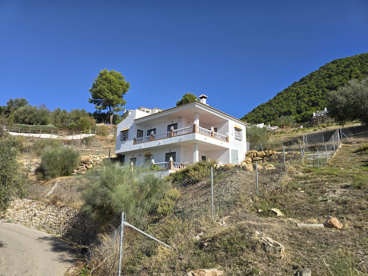 3 sypialnia Willa na sprzedaż w Alcaucin z basenem - 285 000 € (Ref: 9399831)