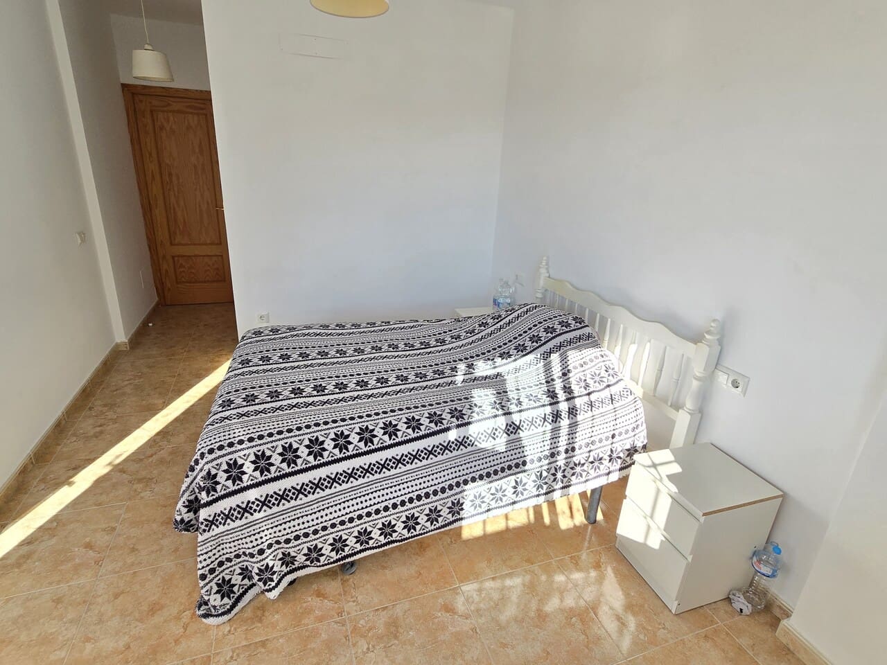 3 bedroom Villa for sale in Alcaucin with pool - € 285,000 (Ref: 9399831)
