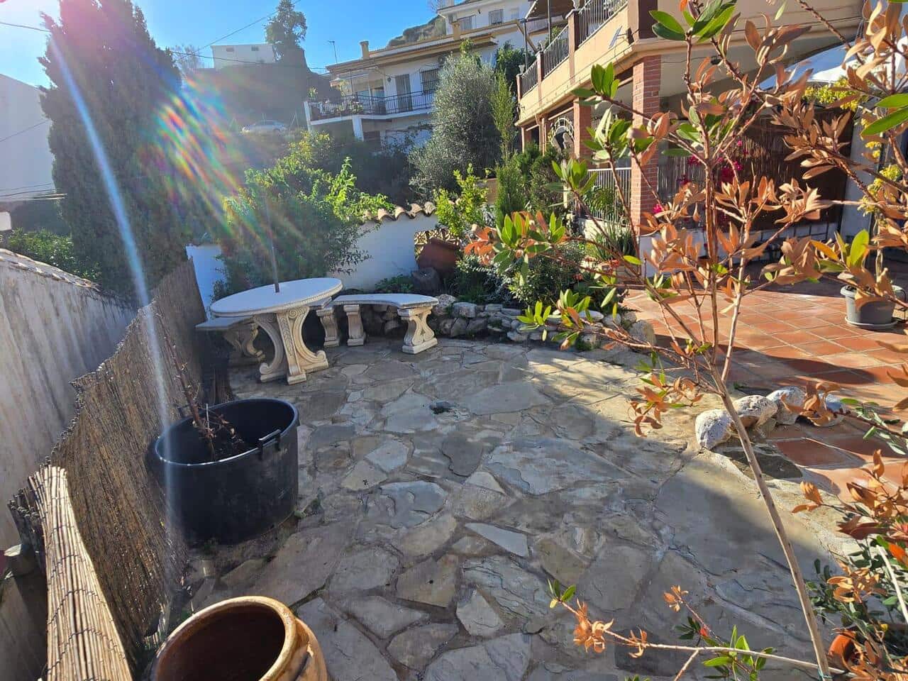 2 soveværelse Byhus til salg i Vinuela med garage - € 179.000 (Ref: 9402598)