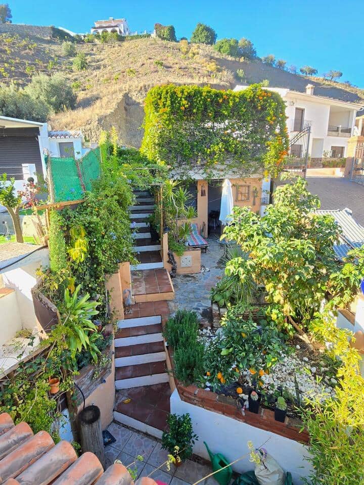 2 soveværelse Byhus til salg i Vinuela med garage - € 179.000 (Ref: 9402598)