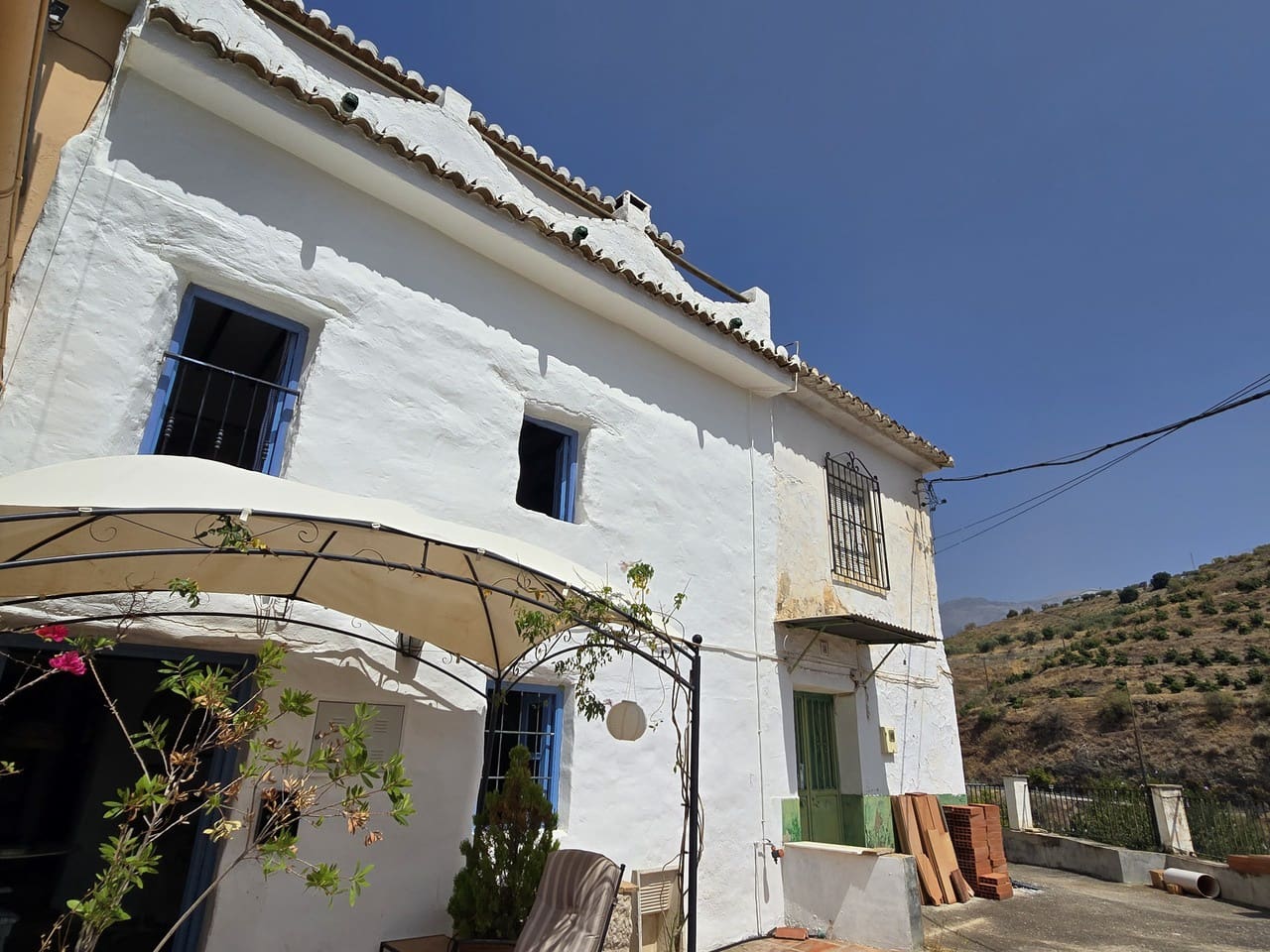 2 bedroom Townhouse for sale in Vinuela with garage - € 179,950 (Ref: 9402598)