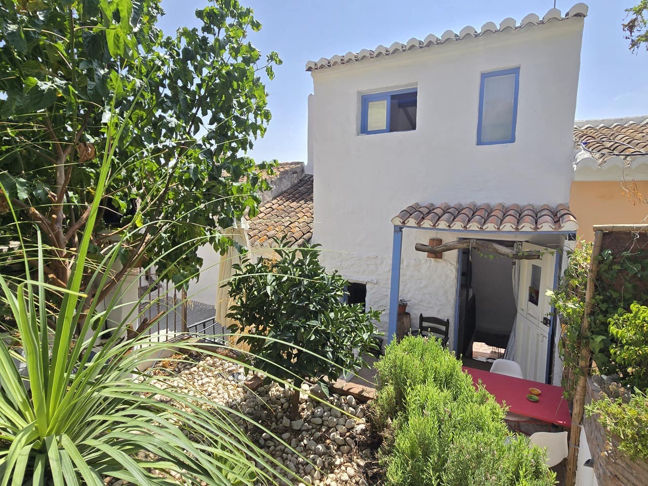2 bedroom Townhouse for sale in Vinuela with garage - € 179,950 (Ref: 9402598)
