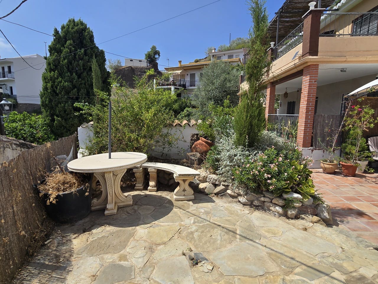 2 bedroom Townhouse for sale in Vinuela with garage - € 179,950 (Ref: 9402598)