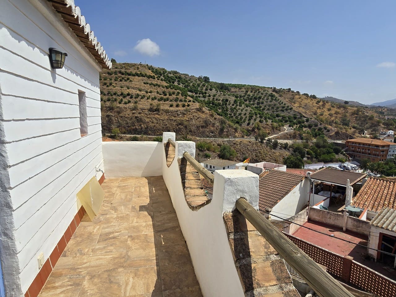 2 bedroom Townhouse for sale in Vinuela with garage - € 179,950 (Ref: 9402598)