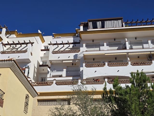 1 bedroom Apartment for sale in Alcaucín with garage - € 98,000 (Ref: 9462932)