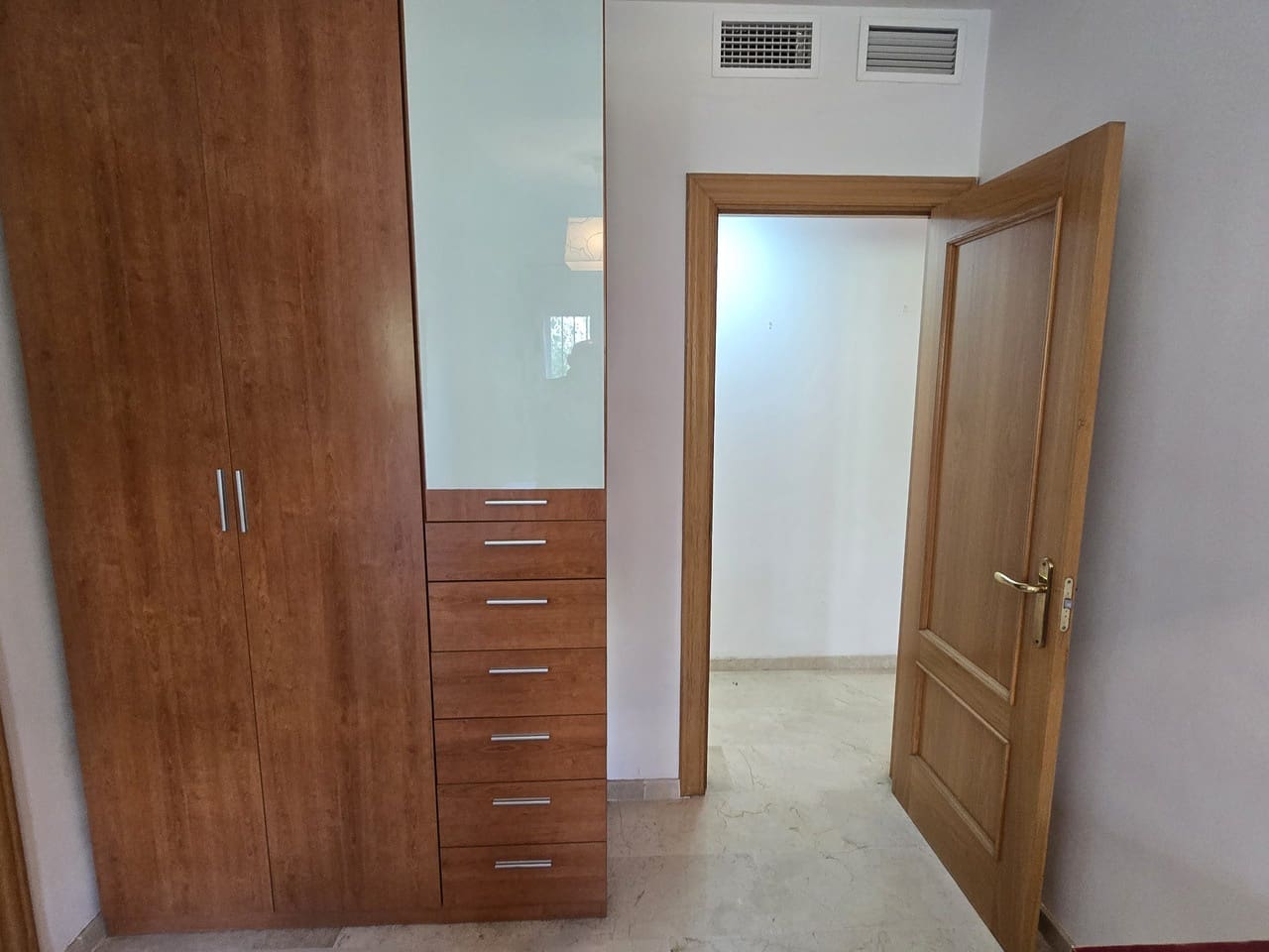 2 Zimmer Apartment zu verkaufen in Alcaucin mit Garage - 125.000 € (Ref: 9462933)
