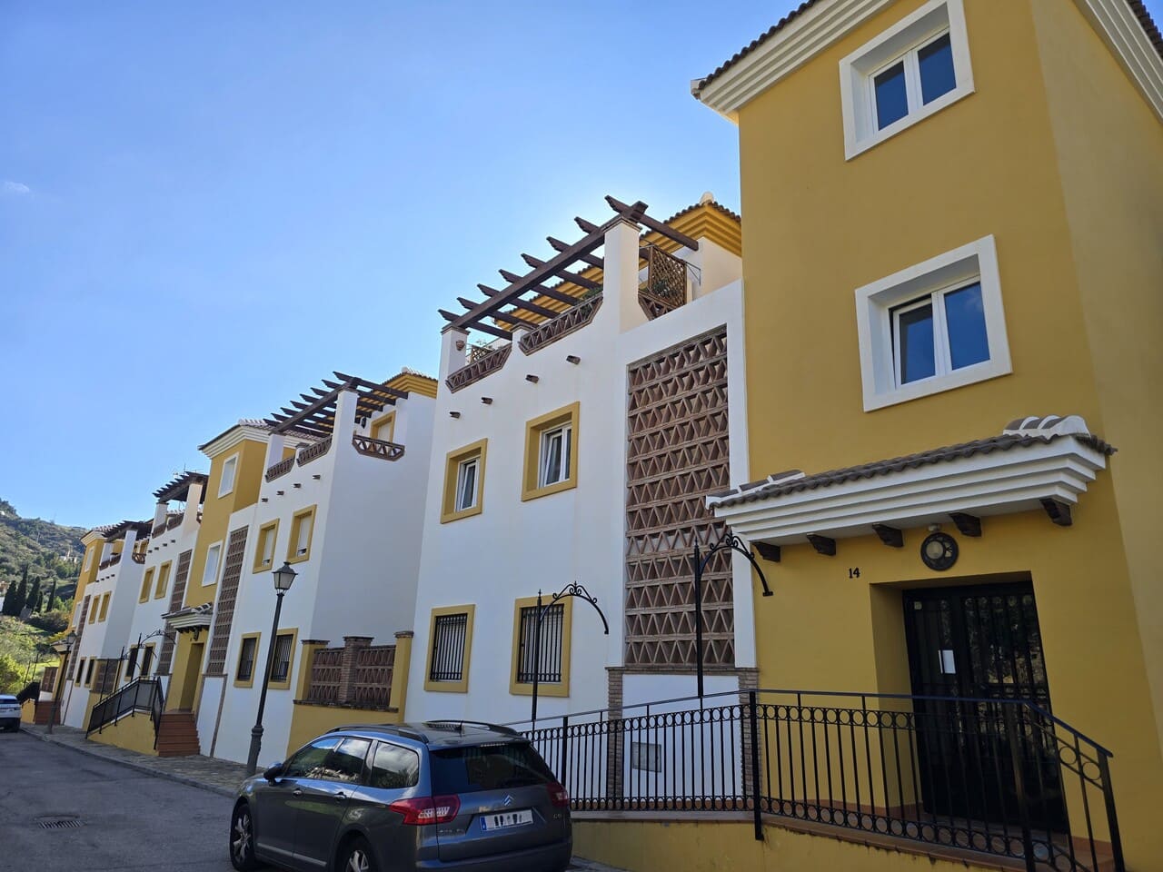 2 Zimmer Apartment zu verkaufen in Alcaucin mit Garage - 125.000 € (Ref: 9462933)