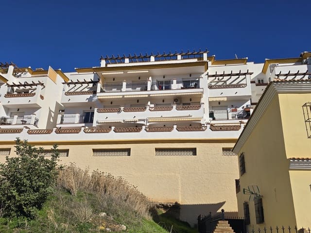 2 bedroom Apartment for sale in Alcaucín with garage - € 125,000 (Ref: 9462933)