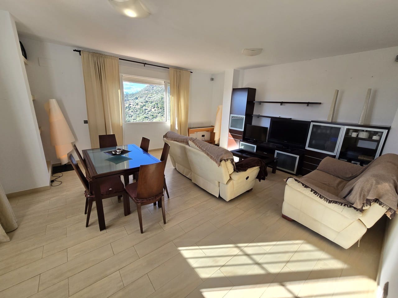 6 bedroom Villa for sale in Periana with pool garage - € 575,000 (Ref: 9466191)