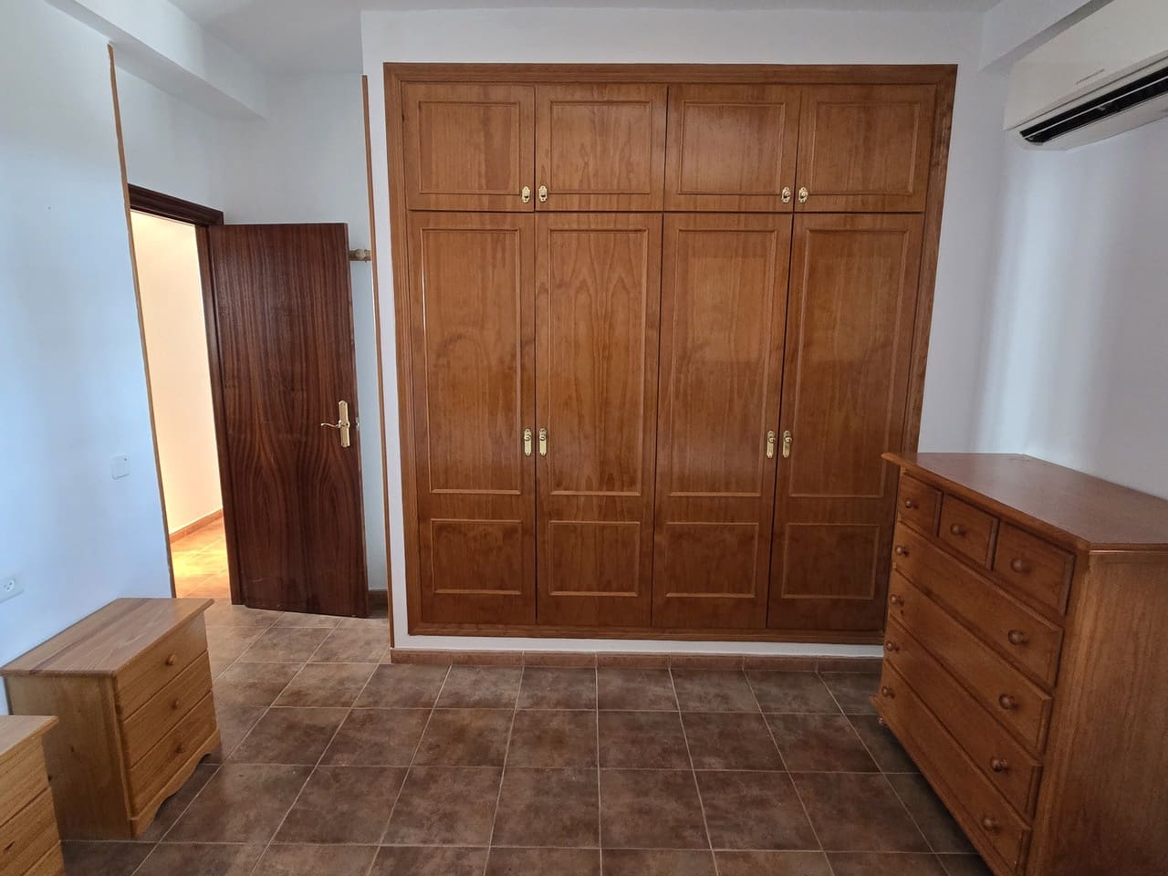 6 bedroom Villa for sale in Periana with pool garage - € 575,000 (Ref: 9466191)