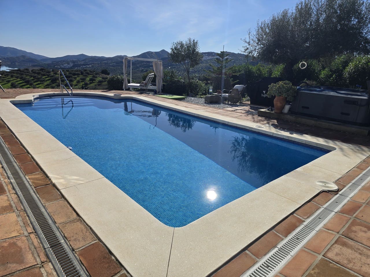 3 Zimmer Villa zu verkaufen in Vinuela mit Pool - 497.500 € (Ref: 9469001)