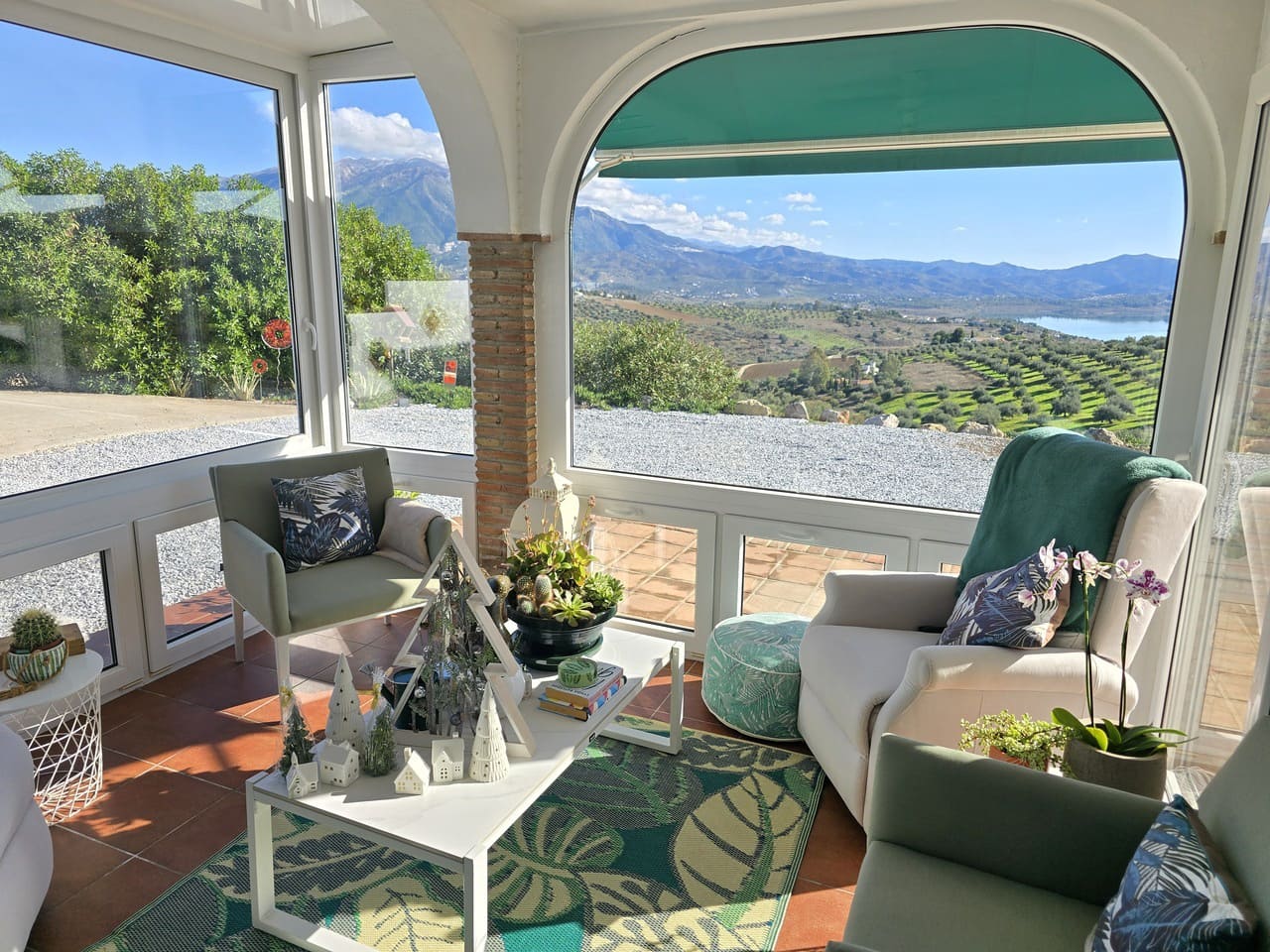 3 Zimmer Villa zu verkaufen in Vinuela mit Pool - 497.500 € (Ref: 9469001)