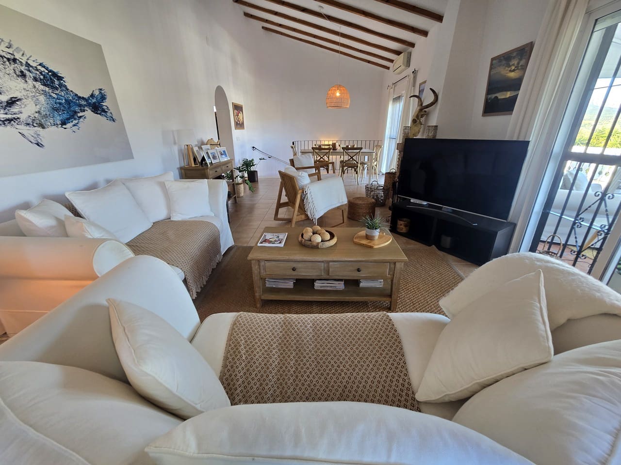 3 bedroom Villa for sale in Vinuela with pool - € 415,000 (Ref: 9490085)