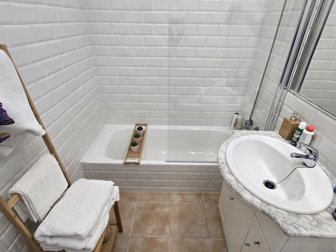 3 bedroom Villa for sale in Vinuela with pool - € 415,000 (Ref: 9490085)