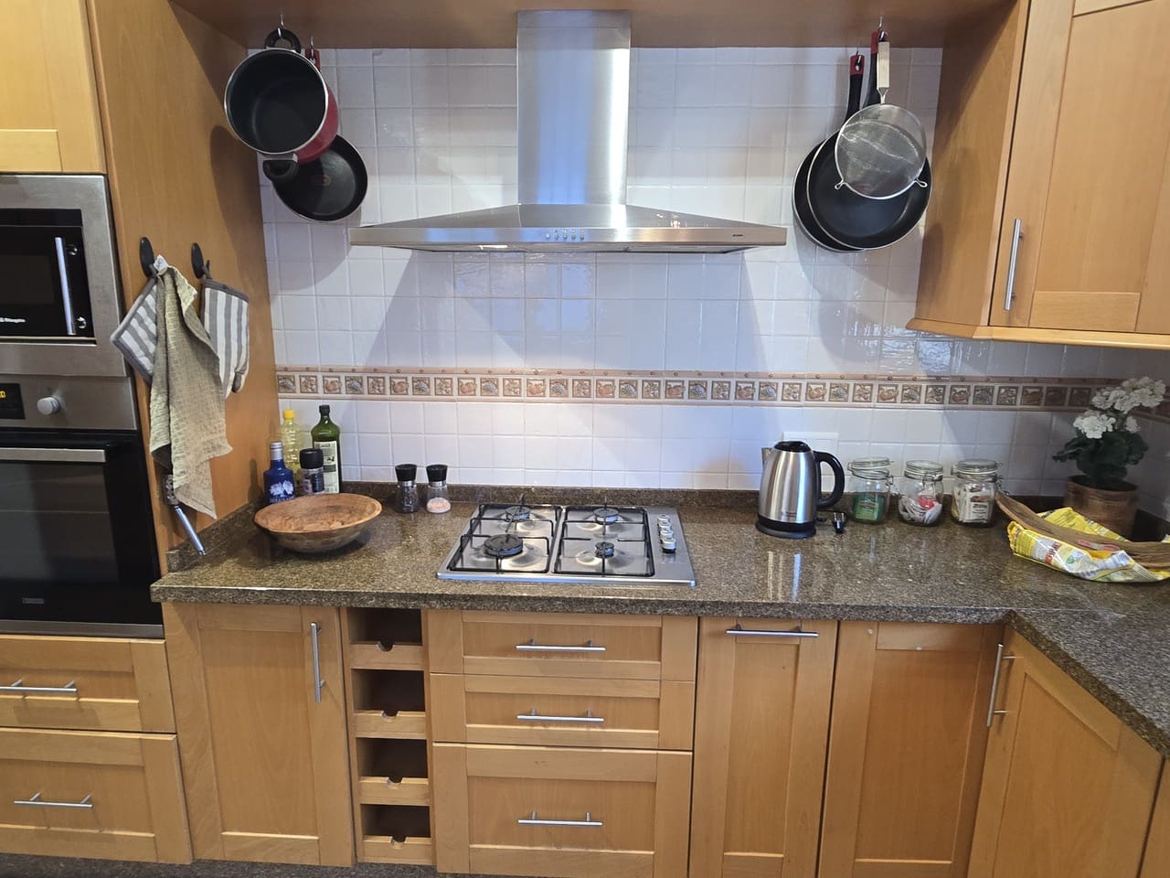 3 bedroom Villa for sale in Vinuela with pool - € 415,000 (Ref: 9490085)