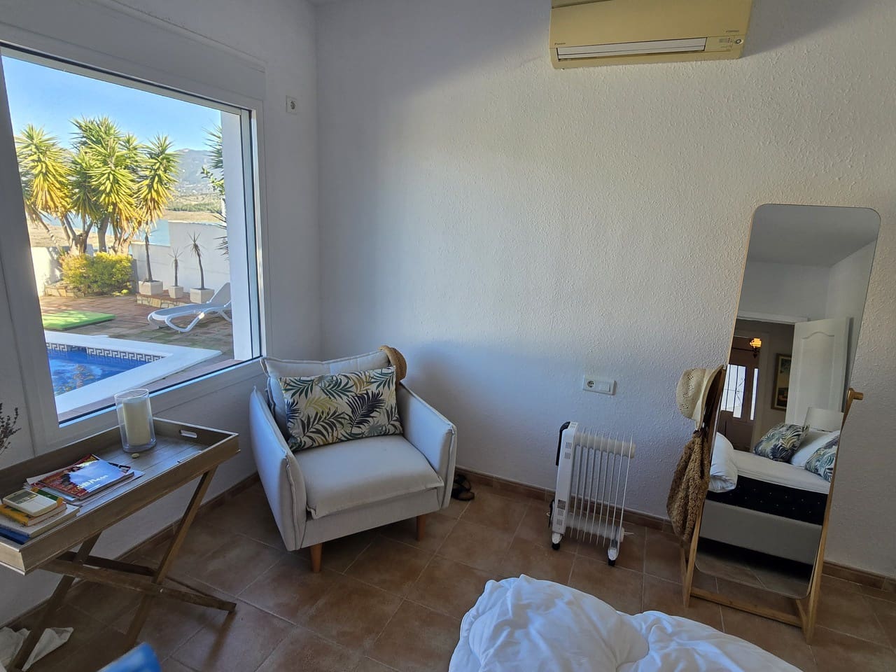 3 bedroom Villa for sale in Vinuela with pool - € 415,000 (Ref: 9490085)