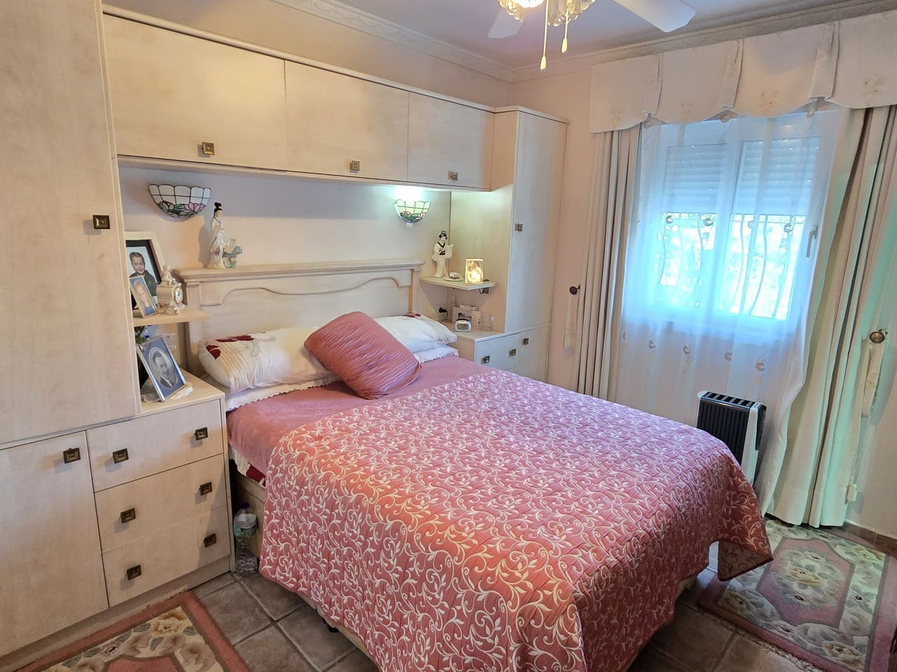 2 soveværelse Villa til salg i Vinuela med swimmingpool garage - € 259.000 (Ref: 9502931)