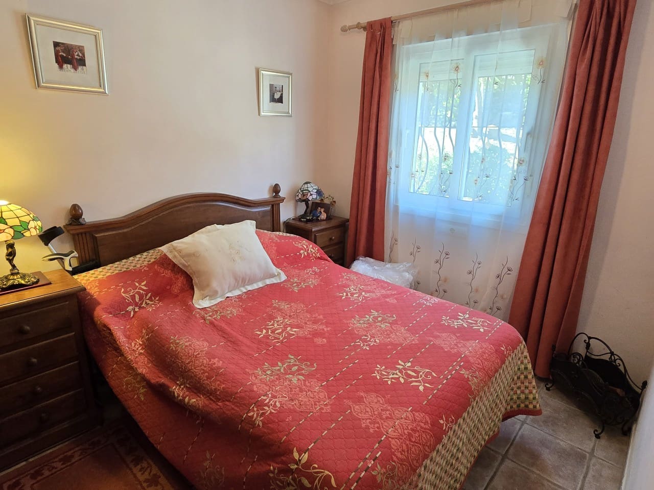 2 soveværelse Villa til salg i Vinuela med swimmingpool garage - € 259.000 (Ref: 9502931)