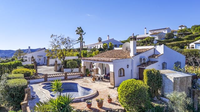 2 Zimmer Villa zu verkaufen in Viñuela mit Pool Garage - 259.000 € (Ref: 9502931)