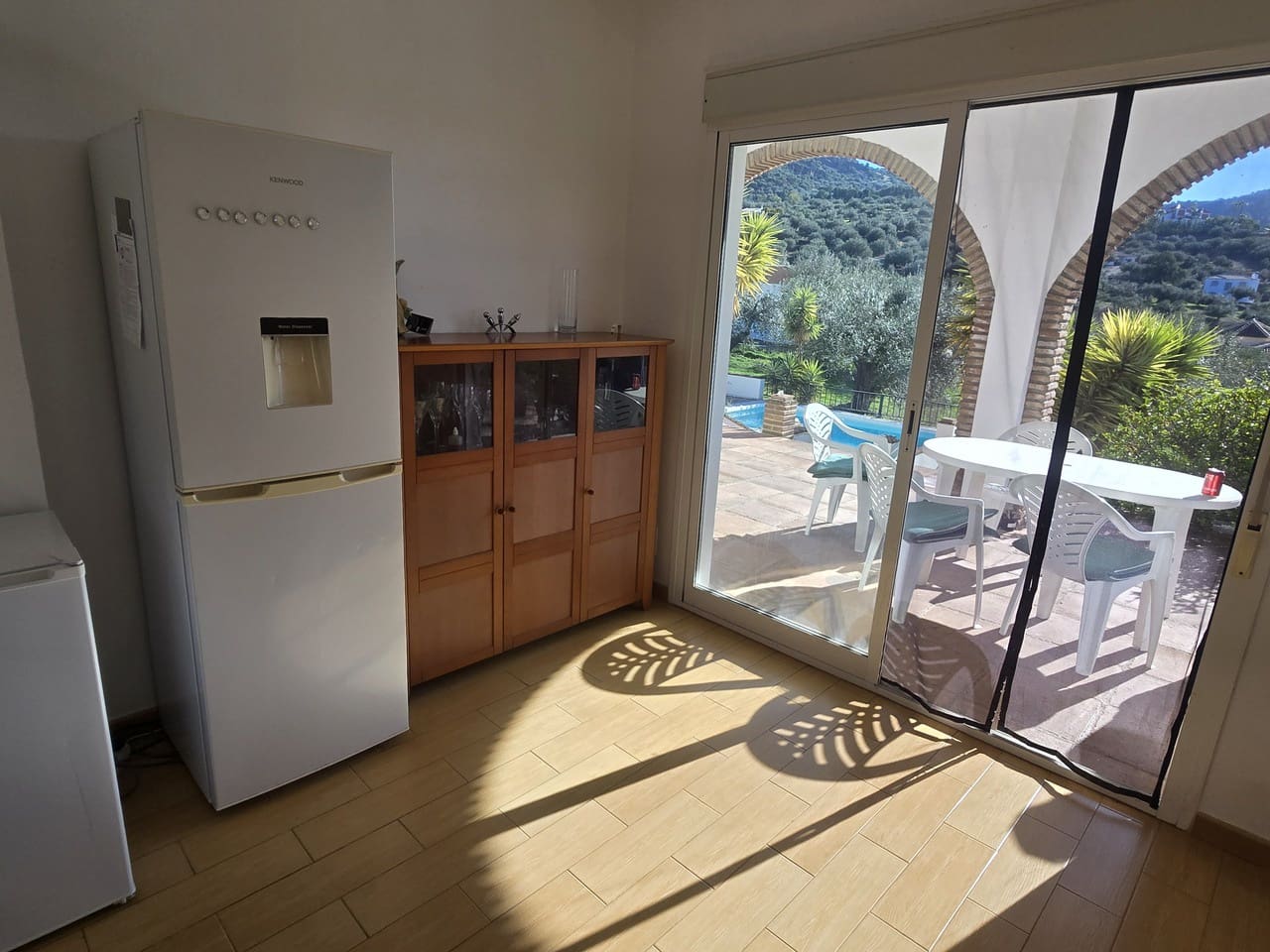 5 bedroom Villa for sale in Alcaucin with pool garage - € 449,000 (Ref: 9503288)