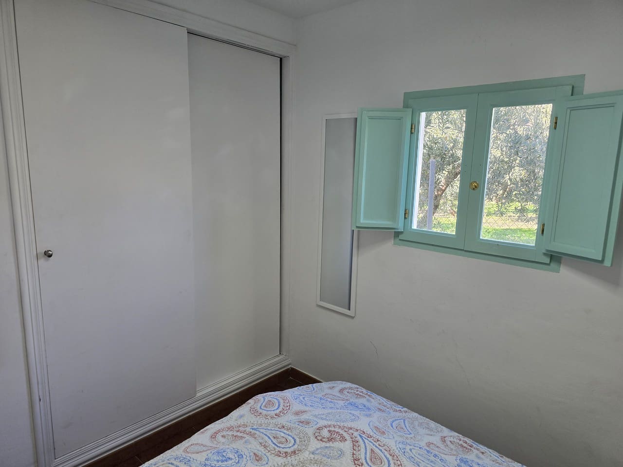 5 bedroom Villa for sale in Alcaucin with pool garage - € 449,000 (Ref: 9503288)