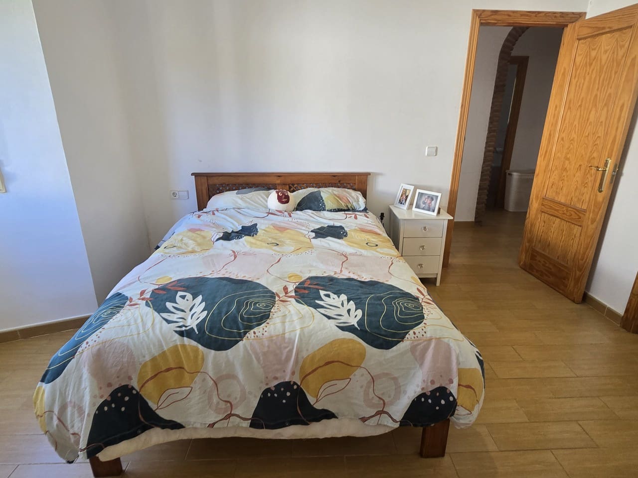 5 bedroom Villa for sale in Alcaucin with pool garage - € 449,000 (Ref: 9503288)