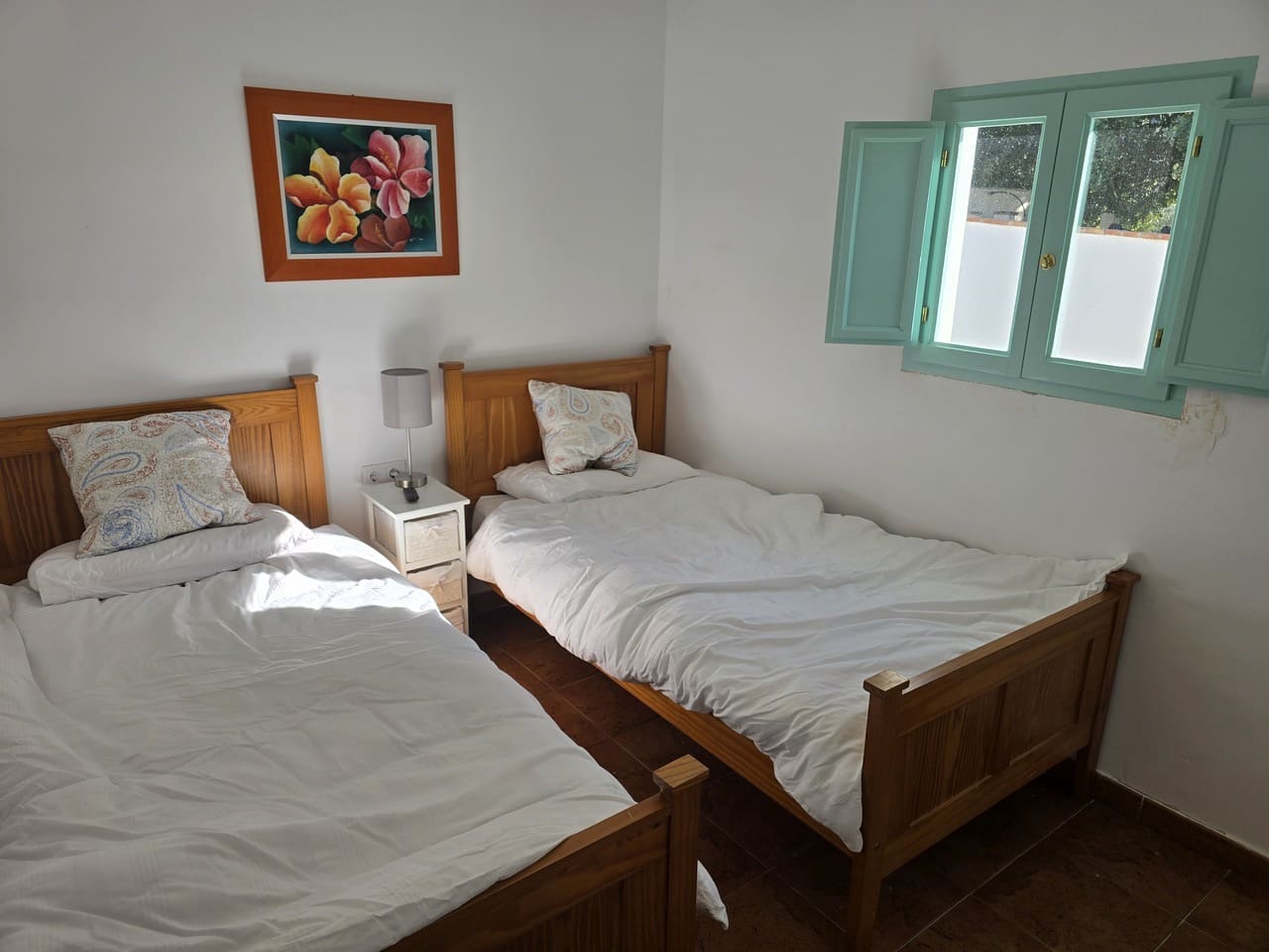 5 bedroom Villa for sale in Alcaucin with pool garage - € 449,000 (Ref: 9503288)