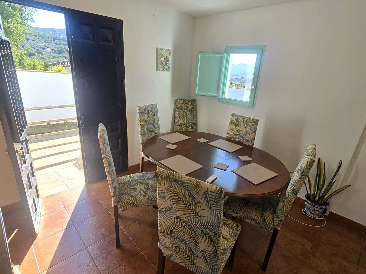 5 bedroom Villa for sale in Alcaucin with pool garage - € 449,000 (Ref: 9503288)