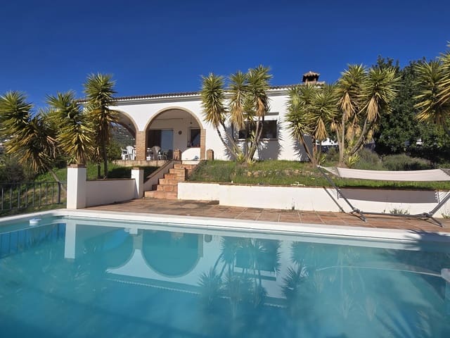 5 soverom Villa til salgs i Alcaucín med svømmebasseng garasje - € 449 000 (Ref: 9503288)