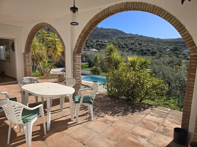 5 soverom Villa til salgs i Alcaucín med svømmebasseng garasje - € 449 000 (Ref: 9503288)