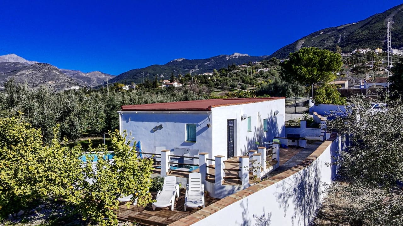 5 sypialnia Willa na sprzedaż w Alcaucin z basenem garażem - 449 000 € (Ref: 9503288)