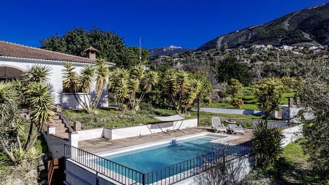 5 soverom Villa til salgs i Alcaucín med svømmebasseng garasje - € 449 000 (Ref: 9503288)