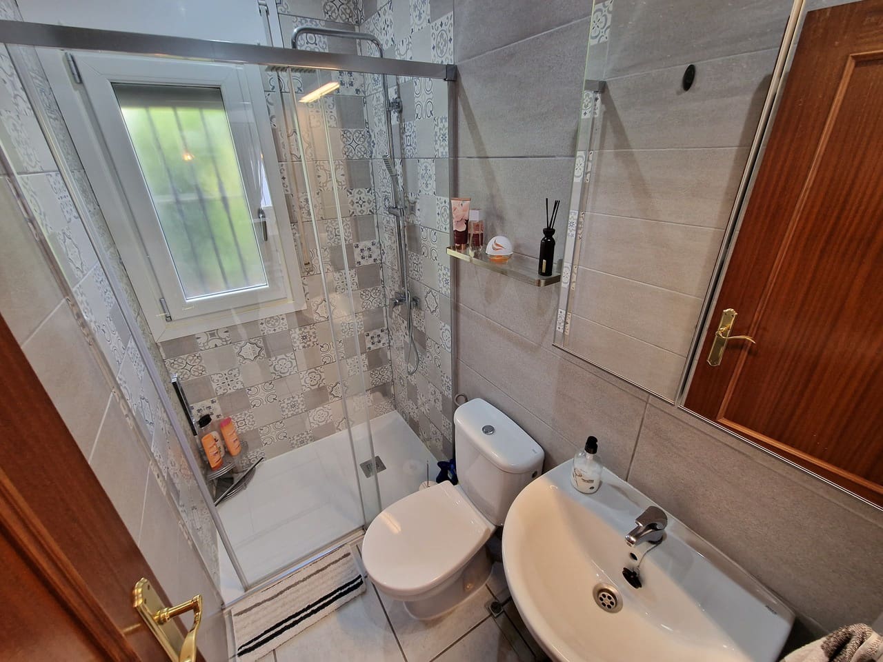 2 makuuhuone Huvila myytävänä paikassa Mondron mukana uima-altaan 
autotalli - 295 000 € (Ref: 9524623)