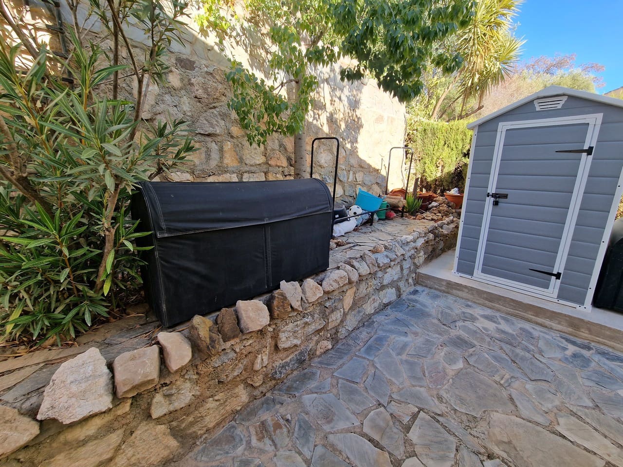 2 makuuhuone Huvila myytävänä paikassa Mondron mukana uima-altaan 
autotalli - 295 000 € (Ref: 9524623)