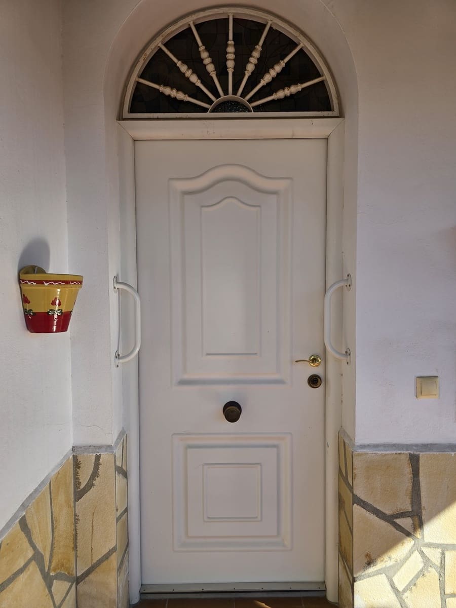 3 Zimmer Villa zu verkaufen in Vinuela mit Garage - 275.000 € (Ref: 9534806)