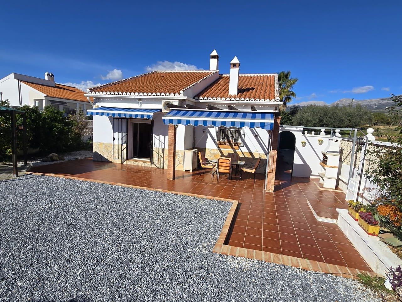 3 Zimmer Villa zu verkaufen in Vinuela mit Garage - 275.000 € (Ref: 9534806)