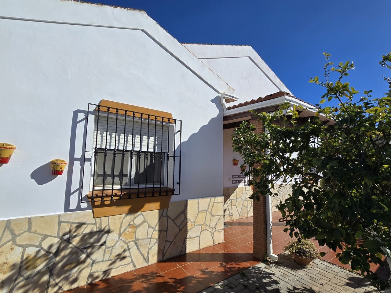 3 Zimmer Villa zu verkaufen in Vinuela mit Garage - 275.000 € (Ref: 9534806)