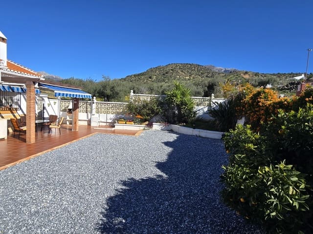 3 Zimmer Villa zu verkaufen in Viñuela mit Garage - 275.000 € (Ref: 9534806)