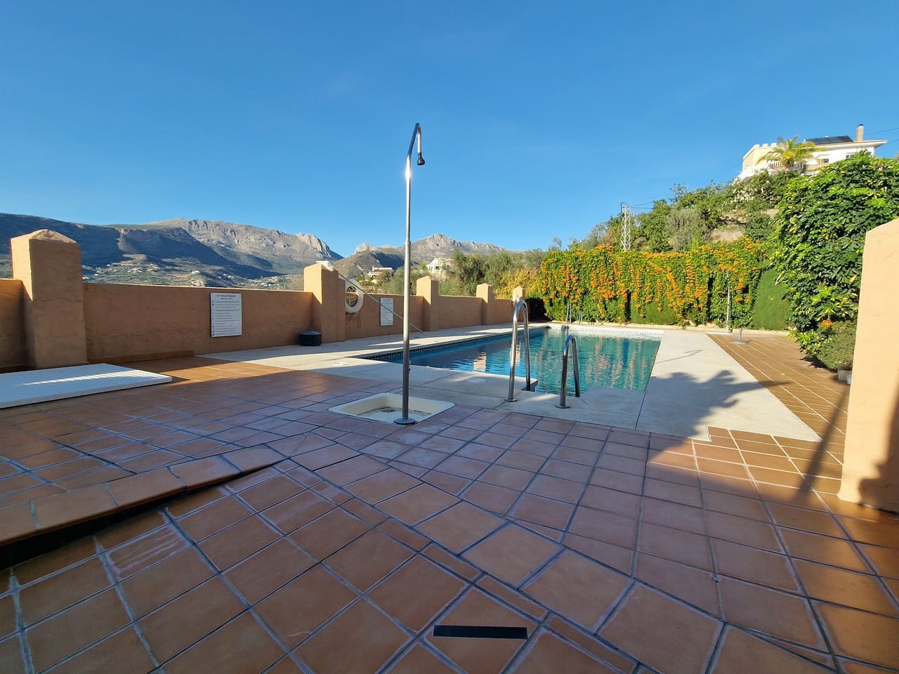 3 soverom Hus til salgs i Alcaucin med svømmebasseng garasje - € 220 000 (Ref: 9558967)