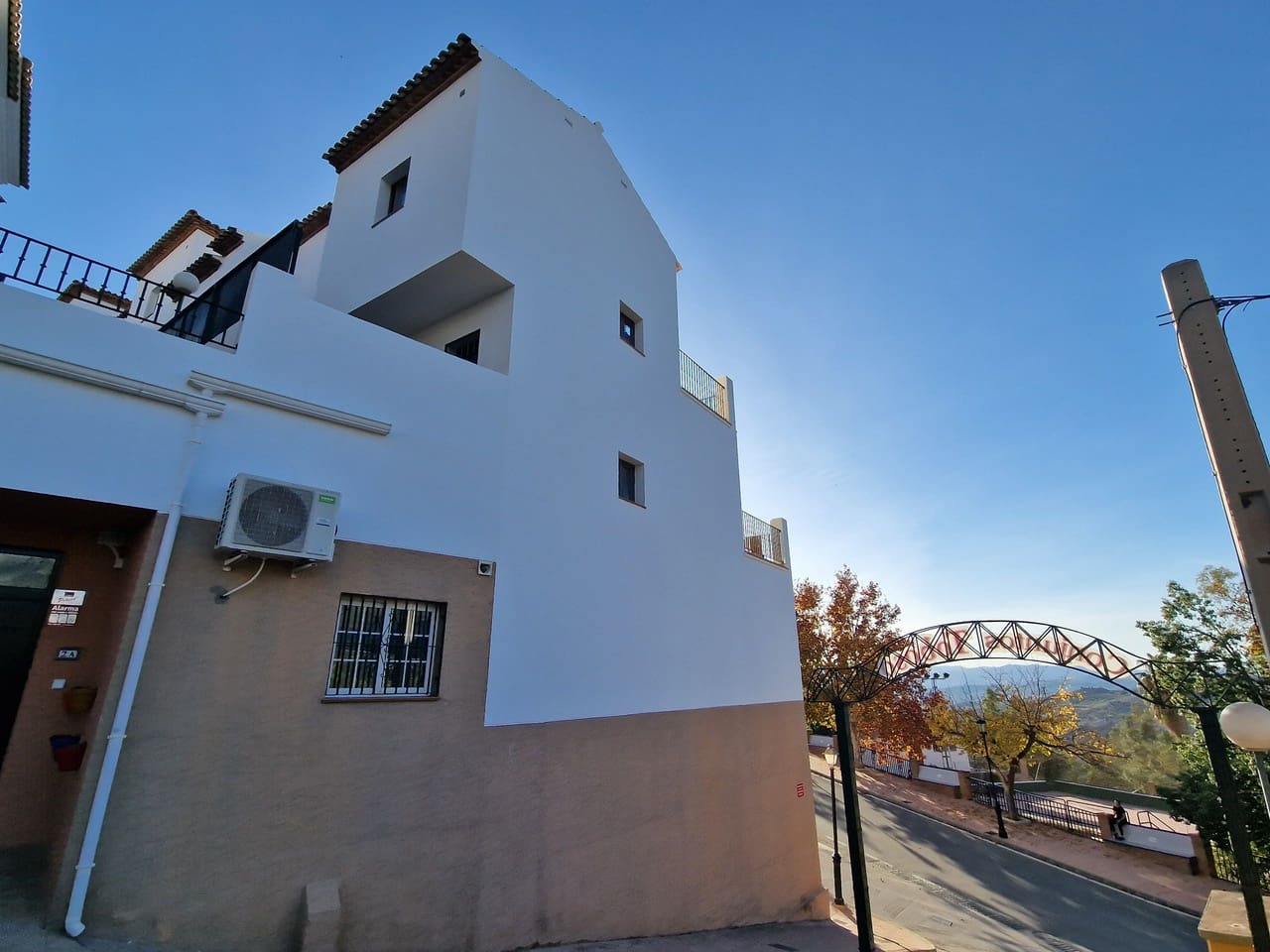 3 soverom Hus til salgs i Alcaucin med svømmebasseng garasje - € 220 000 (Ref: 9558967)